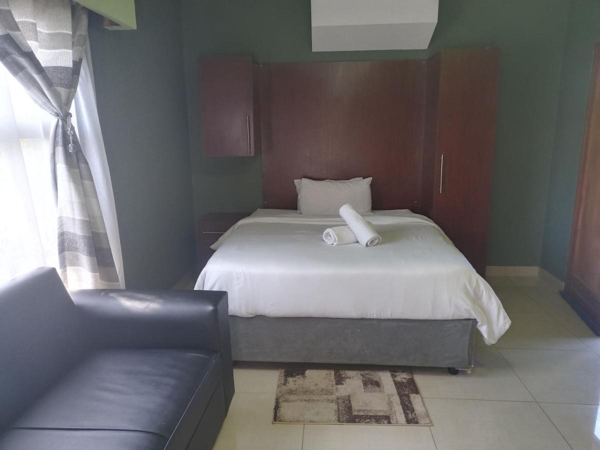 רודפורט Wise Bird Guest House מראה חיצוני תמונה